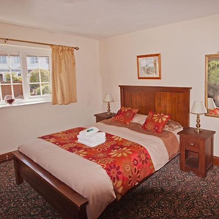 Menheniot The White Hart Hotel מראה חיצוני תמונה