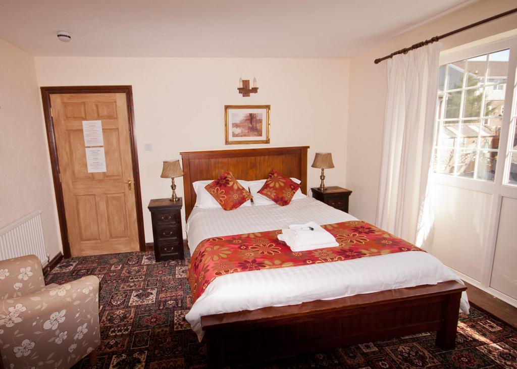 Menheniot The White Hart Hotel מראה חיצוני תמונה