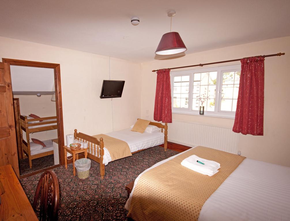 Menheniot The White Hart Hotel חדר תמונה